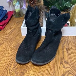 White Mountain Cowboy Ankle Boots - size 9